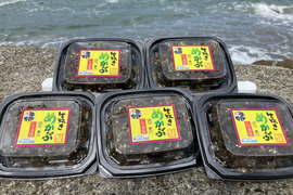 ご飯のお供に！【産地直送】生炊きめかぶ佃煮　しそ風味　60ｇパック5個 伊勢志摩産　鳥羽市の離島・菅島沿岸で収穫！