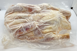 鴨肉（あひる）1羽中抜き1600g台と内臓セット