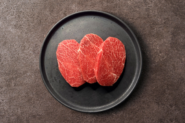 ＼ 新商品 ／ トンビミニステーキ150g　肉を食べている満足感とジューシーさを堪能♪