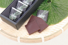 【新商品】真妻わさびで作る大人のチョコレート（5枚入）
