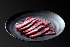 放牧黒毛和牛「八崎牛」熟成特上カルビ　80g