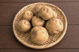 【L～Mサイズ】有機肥料で育てた贅沢品『ダンシャク』 ジャガイモ (4kg)