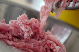 【冷凍】デュロック純粋種100％のウデモモ挽肉350g×1