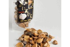旨みを最大限に引き上げた「津軽黒にんにく」 小粒のみ 200g 100g×2 青森県産にんにくを熟成発酵！