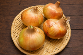 【L～Mサイズ】なかなか買えない有機肥料で育てた固定種『奥州』タマネギ(8kg)