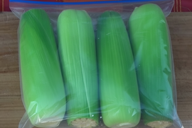 ドルチェドリーム 味来 雪の妖精 とうもろこし一本丸ごと冷凍 20本 焼きとうもろこしや茹でとうもろこしにいかが? 1時間に1000本以上が売れたこともあります。 行列のできる農家 岡山 ひるぜん農園