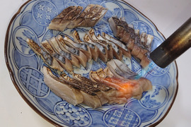 人気No.１【鰆の刺身】食べたことありますか？相島産一本釣り(半匹分カマ付き)
