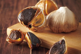 青森県産熟成黒にんにく 1kg(250g×4) バラ・カケ込タイプ　福地ホワイト六片種使用