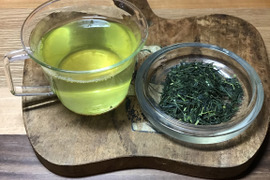 【令和4年5月2日より収穫！】スズキねこ農園の手摘み新茶 200g