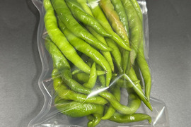 【冷凍唐辛子】初心者お勧めの辛さ！魔女の杖（約250g）農薬・化学肥料不使用
