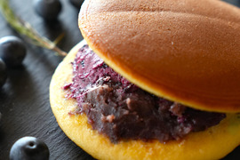 冷やして食べるブルーベリーバターどらやき