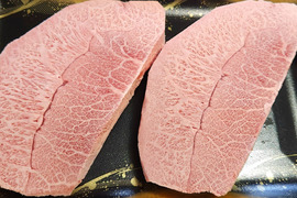 薬師牛ミスジステーキ、赤身焼き肉セット