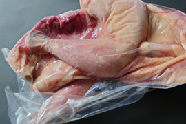 会津地鶏の骨付き肉一羽分（半身×2）