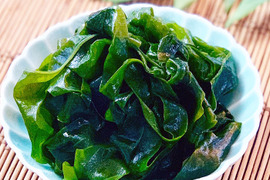 玄界灘産  天然 塩蔵 わかめ４袋