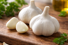 【農家体験！】にんにくの王様　青森にんに『白玉王』の“生”にんにく中玉1kg
「生にんにく、食べたことありますか？」【ご家庭用】