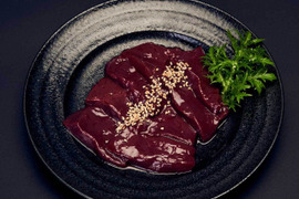 レバー 500g やわらかい肉質と濃厚な味わい！和牛オリンピック日本一の農場からお届け