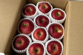 【山形県産りんご🍎】『紅玉』 2キロ箱満杯詰め 【アップルパイ🥧】【ジャム】【焼肉のたれ】【酸味強い】【固い】【加工に最適💯】