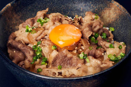 中山亭牛丼 4人前 一口目からクセになる！和牛オリンピック日本一の農場からお届け