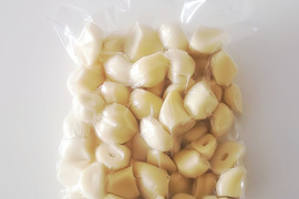 【青森県産】【時短】むきにんにく 冷凍真空包装 300g