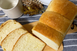 じゅわっともちっ♪【塩バター食パン2斤】森のくまさん(熊本県産米)使用！！
