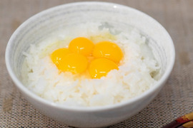 濃厚でほんのり甘い！うずらの生卵60個【家庭用】ハサミ付