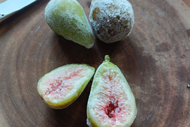 採れたてを瞬間冷凍！濃厚なジューシーな甘さをギュっと閉じ込めた冷凍イチジク１kg