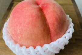 たっぷり家庭用わがままボディ♡もも♡山形県産あかつき♡
