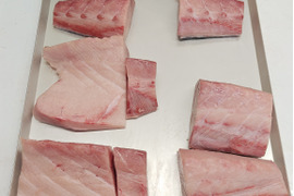 【年末年始用】冬の魚の王様/天然ぶり/寒鰤/ブリ/原体13.3キロ【体脂肪29%】【背895g】【冷凍】