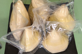 商品名　水煮『筍』１.８kg ！朝採りアク抜き茹で筍！丸ごと(2-5本)を真空パック詰！風味豊か絶品の旨さ