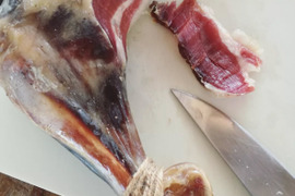 限定品✨イノシシ《ジビエ》【猪肉モモ一本（原木） 2.8kg ブロック・骨付き】260131-6