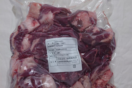 煮込み料理に便利　角切り肉！（ご家庭用　1㎏）
