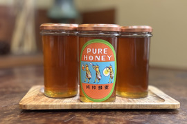 R7.秋の新蜜　西洋蜜蜂のはちみつ
大阪産　キウイ畑の生はちみつ