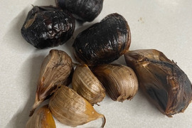 訳アリ　黒にんにく　青森産　福地ホワイト六片　500ｇ