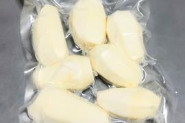 もっちりトロリ皮むき里芋200ｇ×4P
