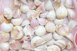 風味抜群！ぎゅっと詰まった乾燥ニンニク　ばら　500グラム