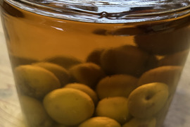 梅ジャム。栽培期間中農薬不使用梅で作った梅酒の実です。甘酸っぱい！150g入り。