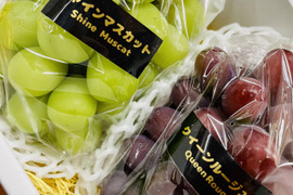 脱粒クイーンルージュ５kg 甘さと香りのクイーンルージュ2房入60サイズ箱：長野県産の