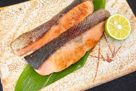 【冬ギフト】【甲州ワイン鱒】味噌漬け&粕漬けセット（合計8切）
