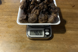 自然栽培 黒にんにく 粒揃いたっぷり16個 良い仕上がりです 人気の黒ニンニクです 食べやすくて美味しい