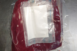 当歳鹿（エゾシカの1歳未満）の外モモブロック１点！
480g（シキンボ付き）