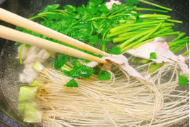 根っこが主役！湯沢市産『三関せり』家庭用500g