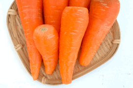 使い切りサイズ！小さめ有機人参1kg入り