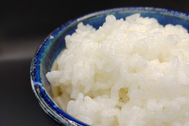 あっさり大粒　令和4年産特別栽培米にこまる 精米（５kg）