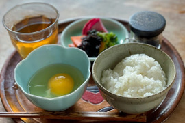 【翌日発送】平飼い放牧卵(24個)《ここだからできる最高の卵》【数量限定】【翌日発送 毎日便 対応】