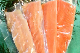 渓流 お刺身 サーモンフィレ大中込み約1kg前後の3枚～4枚入
