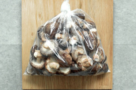 【お得用！】大田区で収穫！東京福しいたけ　サイズミックス(1kg・袋詰め)