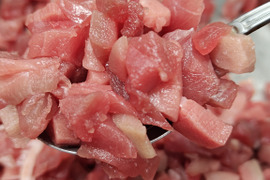 【年末年始予約用】【天然】本マグロ/赤身/切り分け急速冷凍/100g【冷凍】