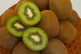 キウイフルーツ3k ビタミンたっぷり濃く甘く山の辺の果実！！追熟すみ