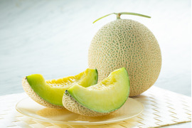 🍈今季初収穫🍈数量限定！甘くてとろけるマスクメロン3kg(1.5kg×2玉・くまモン箱入り)