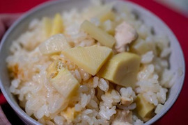 朝掘り新鮮タケノコ使用！農家特製たけのこご飯の素3合用×4パック　国産筍たっぷり